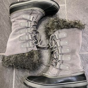 Sorel Joan of Arc Women’s winter boots size 9